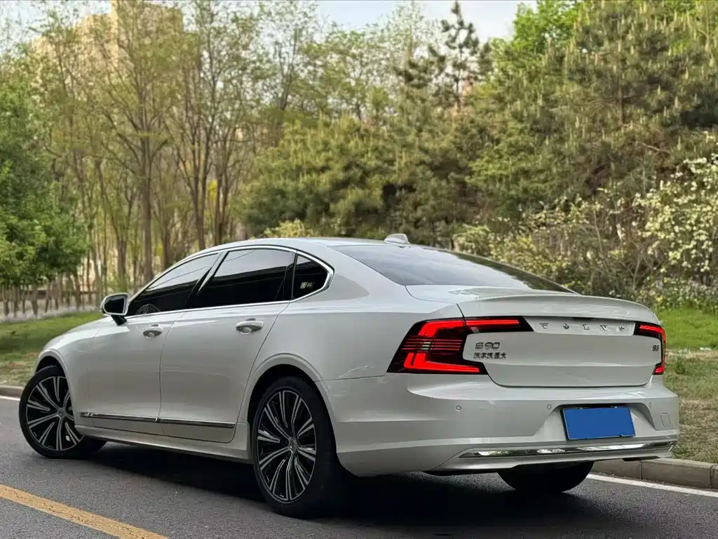 Volvo S90 2023 — фото 4