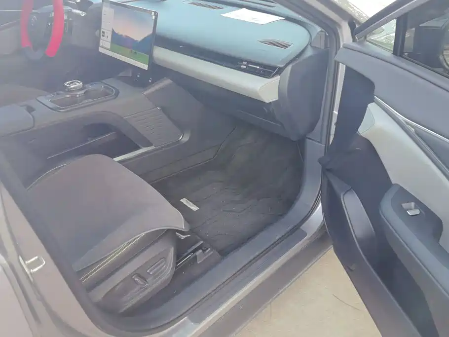 Toyota bZ5 2026 — фото 8