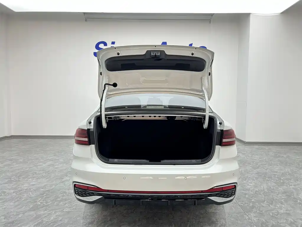 Volkswagen Lavida 2022 — фото 10