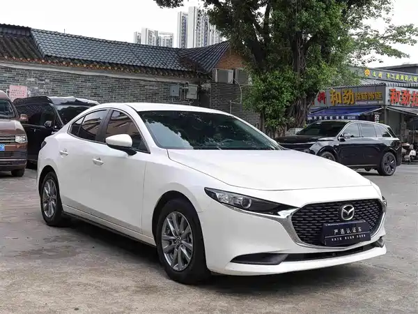 Mazda 3 Axela 2023