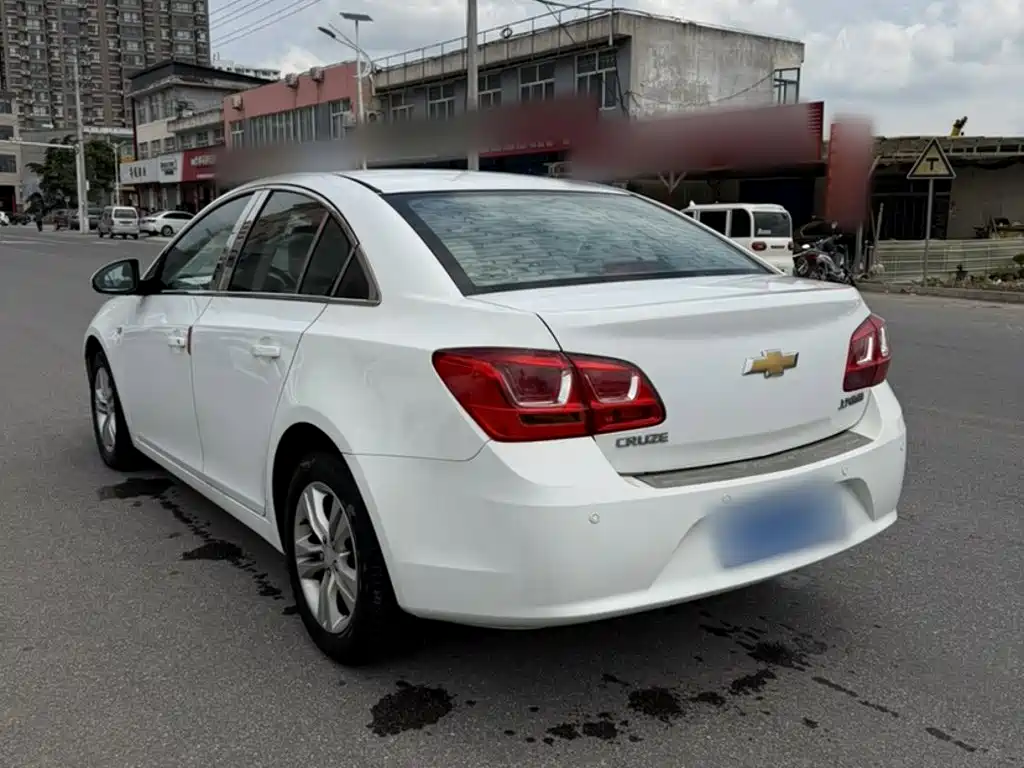 Chevrolet Cruze 2017 — фото 10