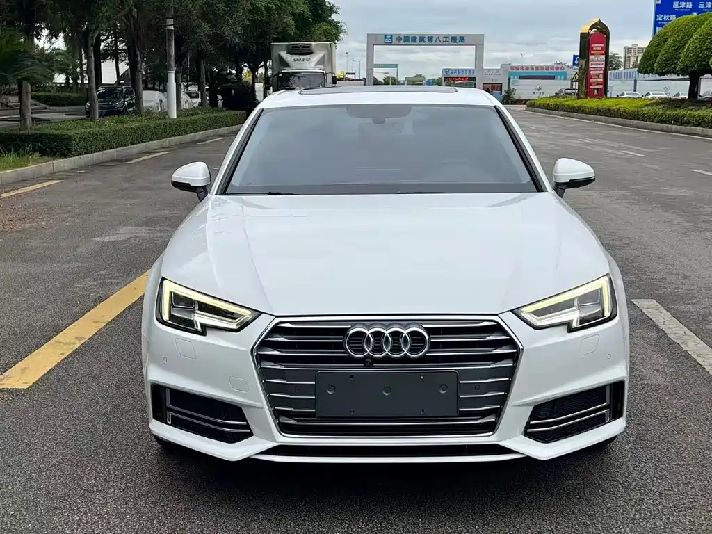 Audi A4L 2018 — фото 2