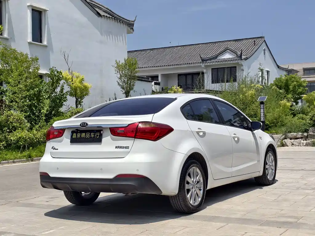 Kia K3 2015