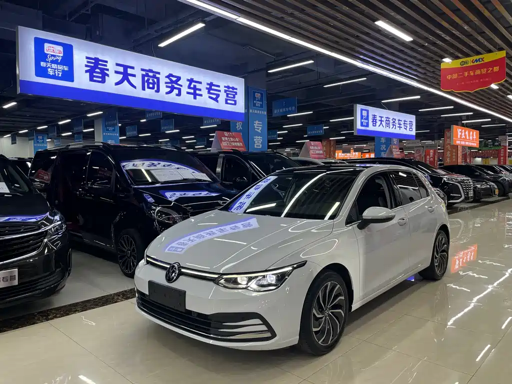 Volkswagen Golf 2024
