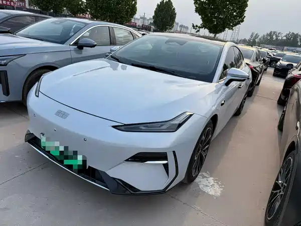 Geely Galaxy E8 2024