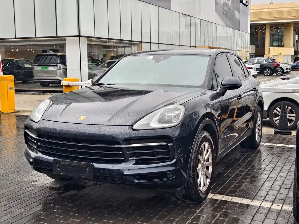 Porsche Cayenne 2021 — фото 1