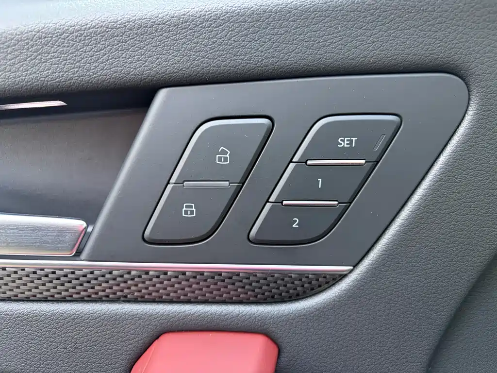 Audi Q5L Sportback 2022 — фото 12
