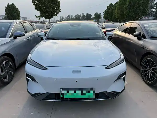 Geely Galaxy E8 2024