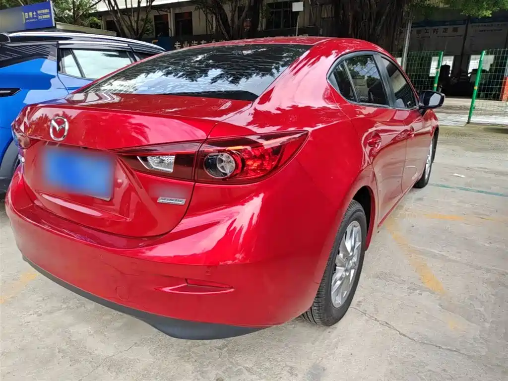 Mazda 3 Axela 2018 — фото 7