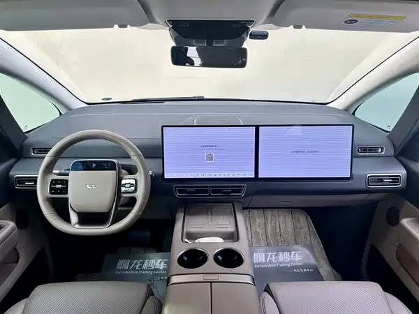 Li Auto MEGA 2025