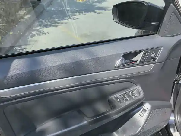 Volkswagen Lavida 2016
