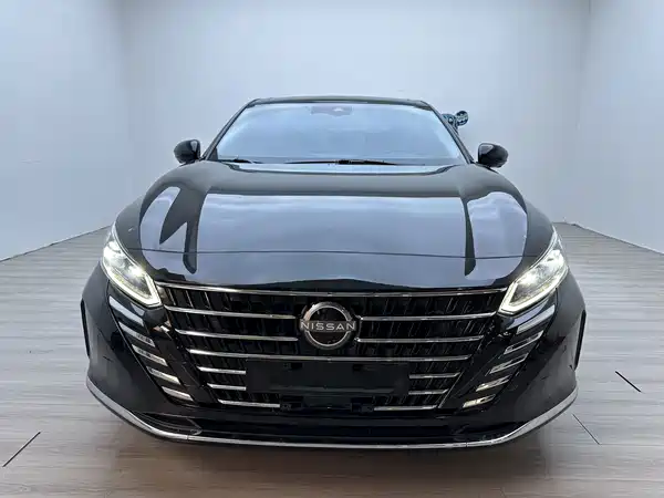 Nissan Teana 2023