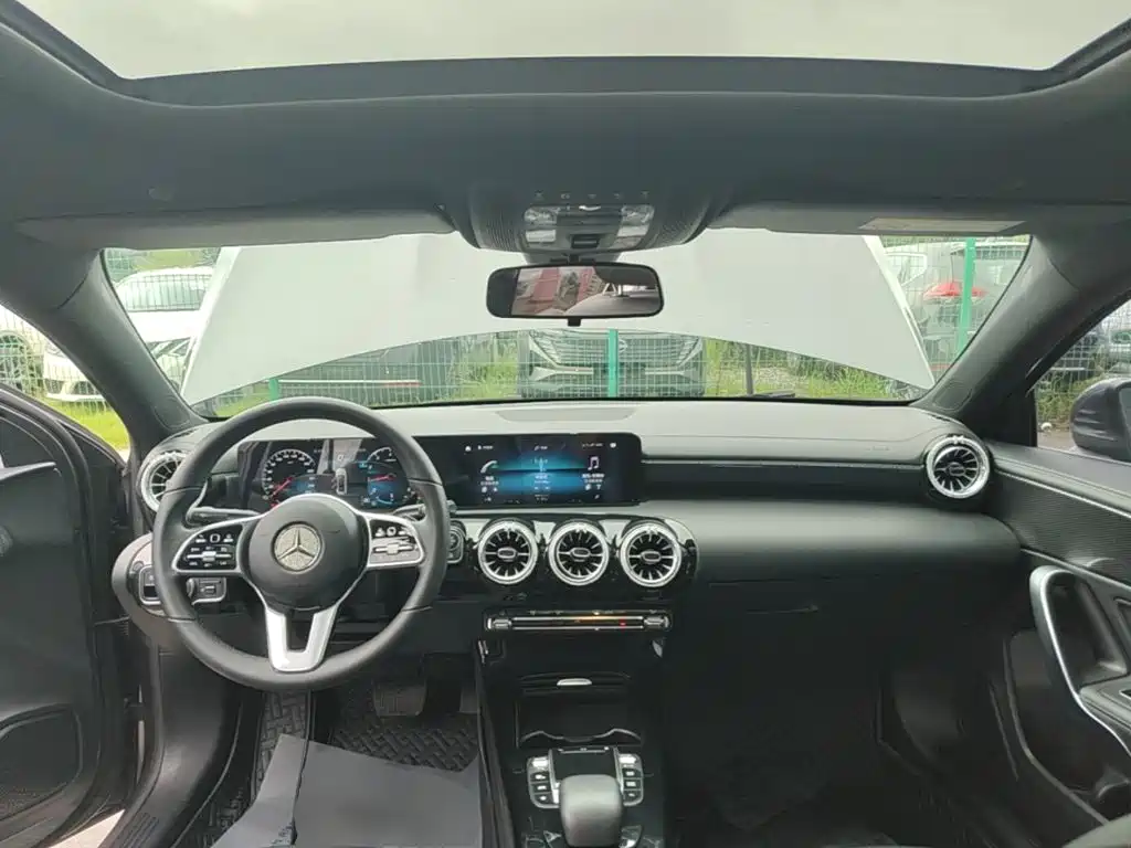 Mercedes-Benz A-Class 2021 — фото 10