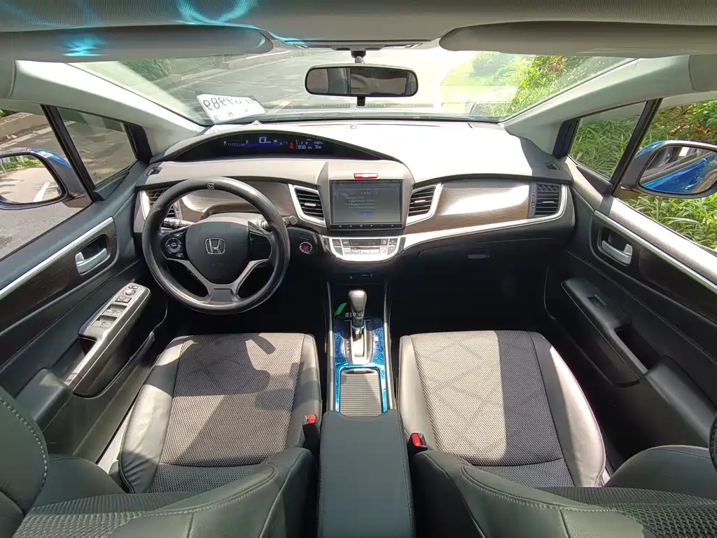 Honda Jade 2016 — фото 13