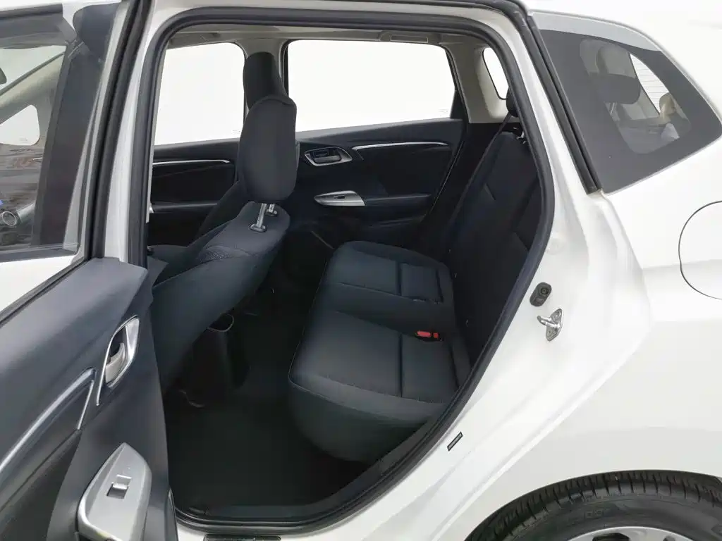 Honda Fit 2017 — фото 15