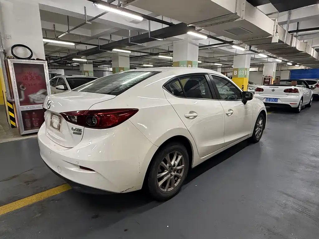 Mazda 3 Axela 2014