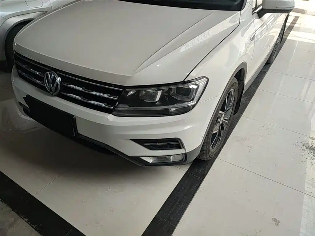 Volkswagen Tiguan L 2020 — фото 24