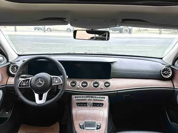 Mercedes-Benz E-Class 2018