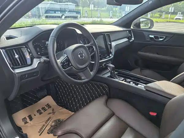 Volvo S60 2020