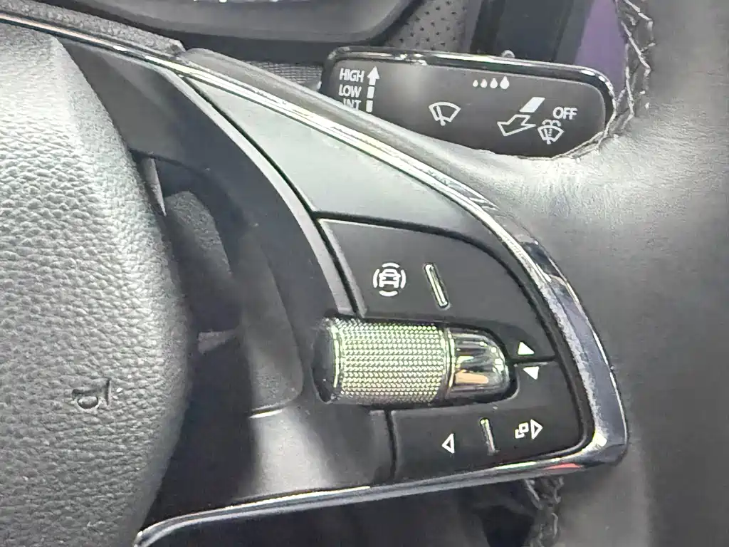 Skoda Octavia 2022 — фото 13
