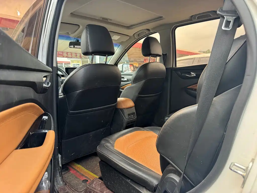 Wuling Hongguang S3 2018 — фото 4