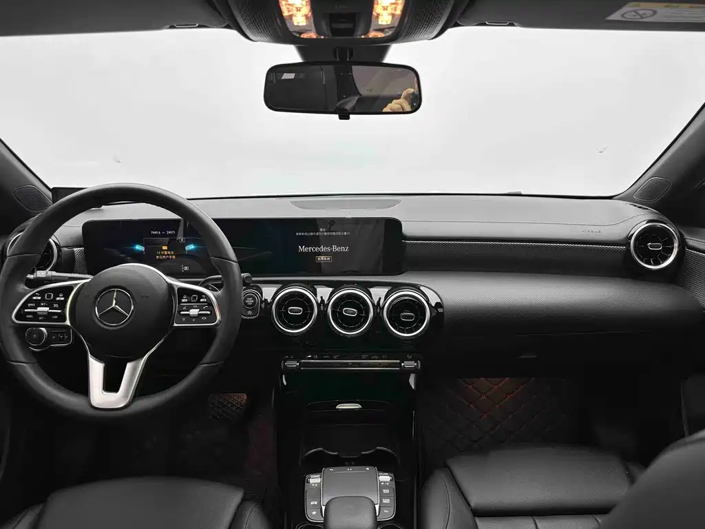 Mercedes-Benz A-Class 2022 — фото 14
