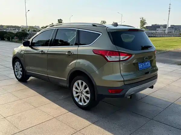 Ford Kuga 2015