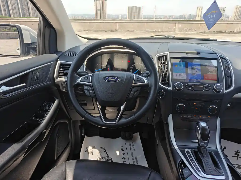 Ford Edge 2017 — фото 22