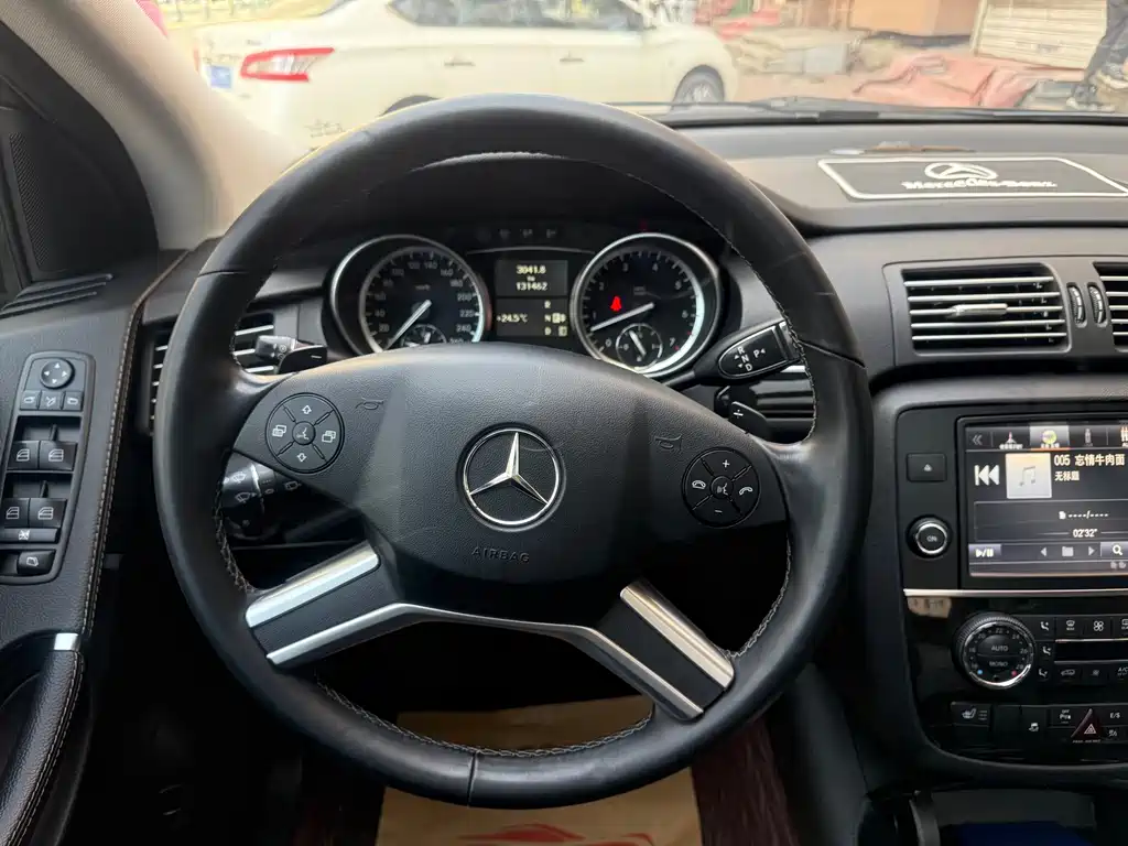 Mercedes-Benz R-Class 2015 — фото 14