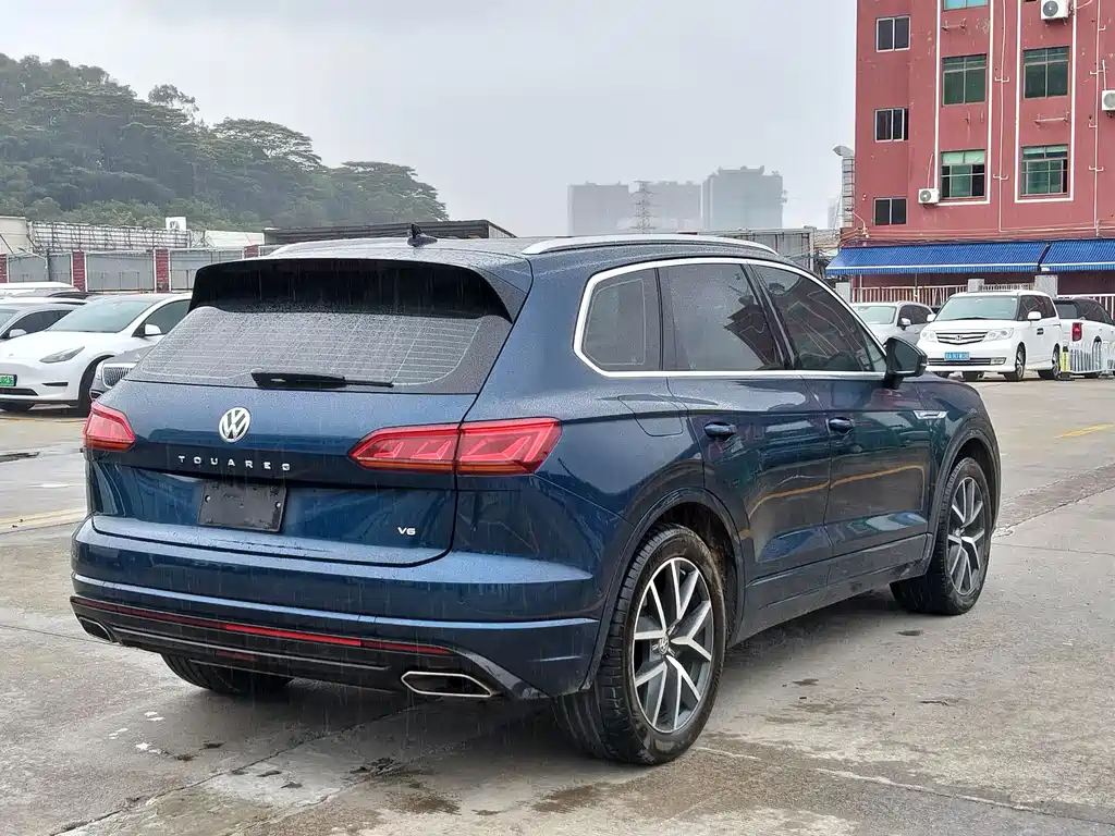 Volkswagen Touareg 2020 — фото 18