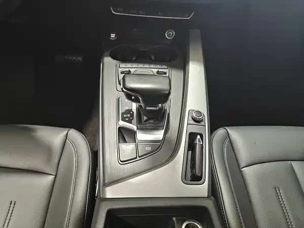 Audi A4L 2019