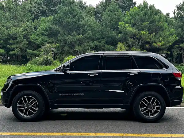 Jeep Grand Cherokee 2021