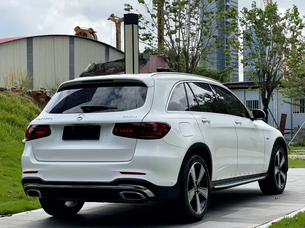 Mercedes-Benz GLC 2023