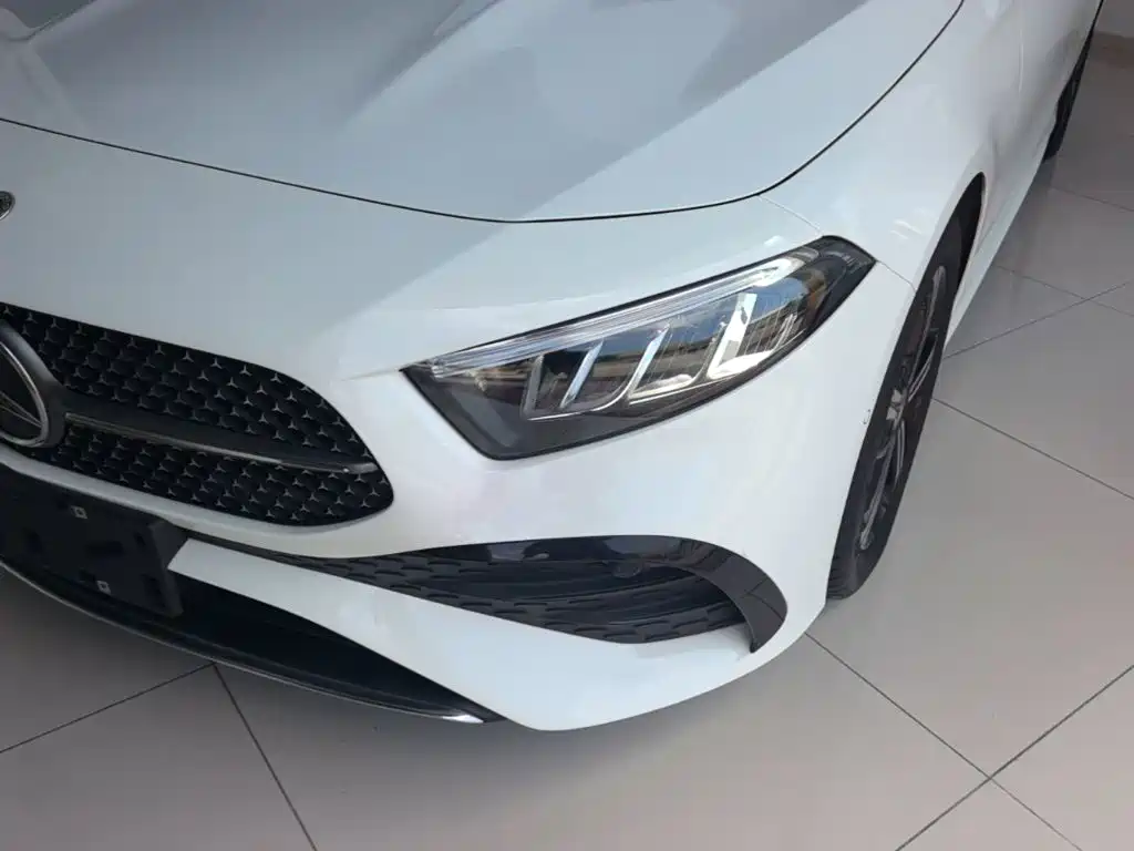 Mercedes-Benz A-Class 2024 — фото 18