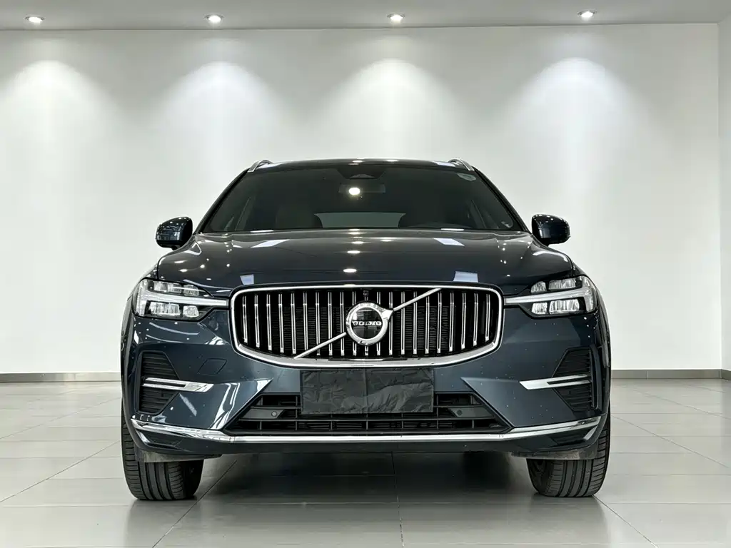 Volvo XC60 2024 — фото 3