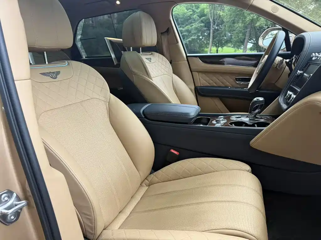 Bentley Bentayga 2016