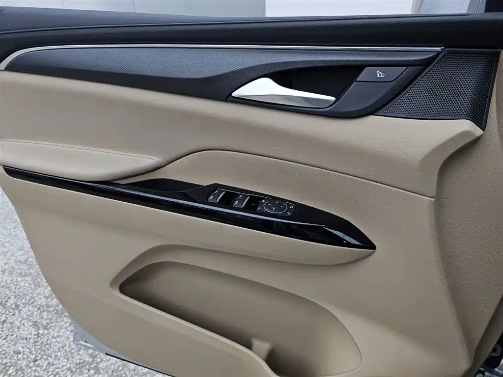 Buick GL8 Hybrid 2025 — фото 5