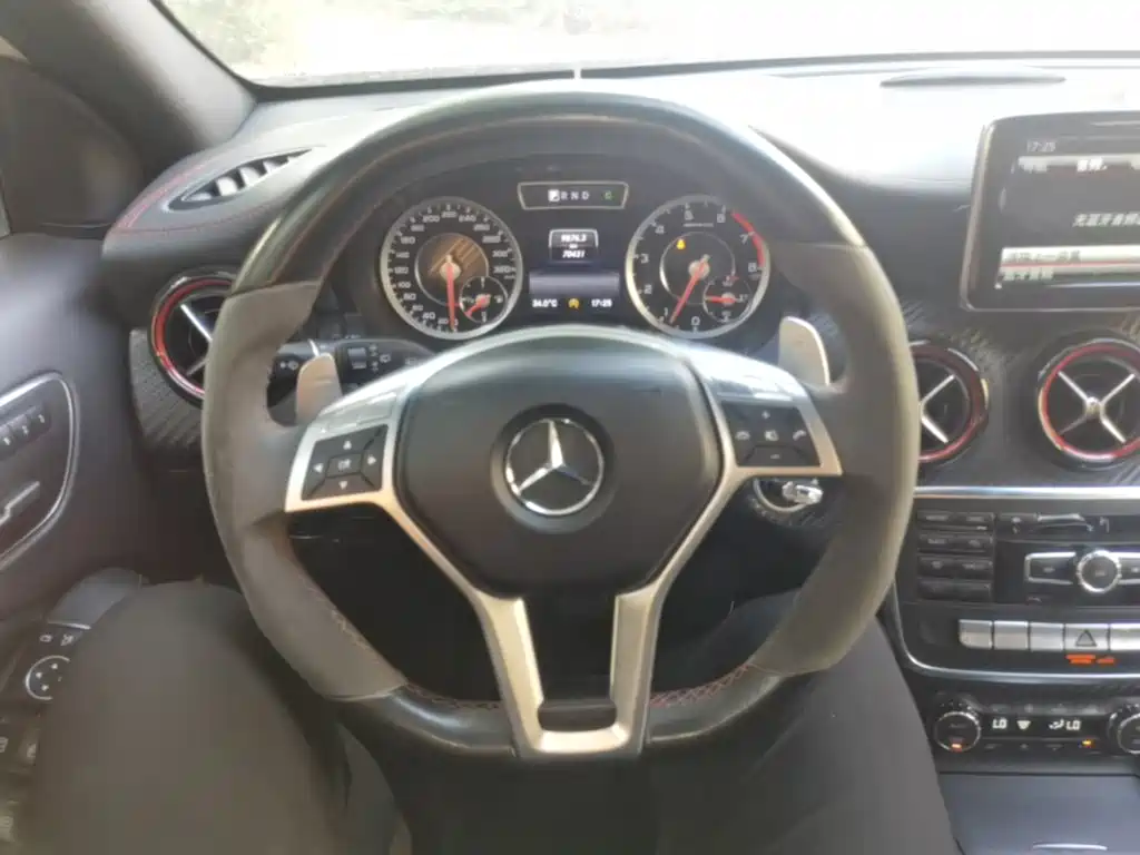 Mercedes-Benz A-Class AMG 2016 — фото 11
