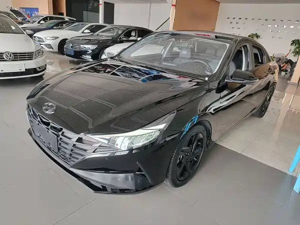 Hyundai Elantra 2022