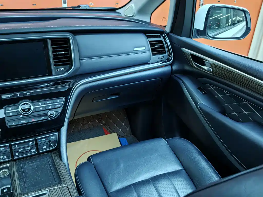 GAC Trumpchi M8 2019 — фото 19