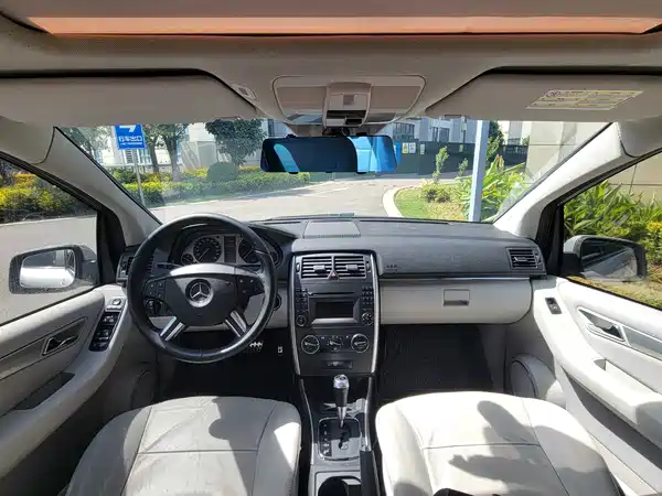 Mercedes-Benz B-Class 2012