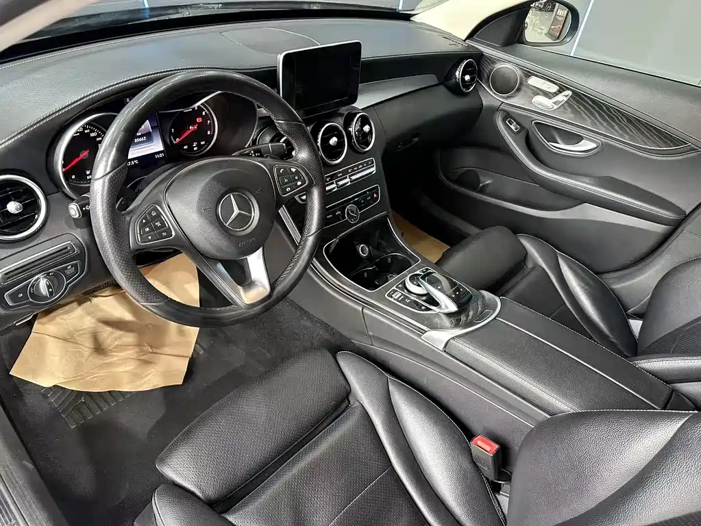 Mercedes-Benz C-Class 2017 — фото 10
