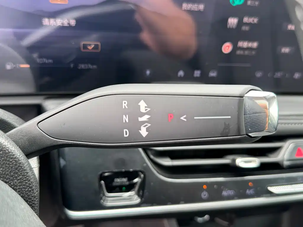 Buick LaCrosse 2025 — фото 17