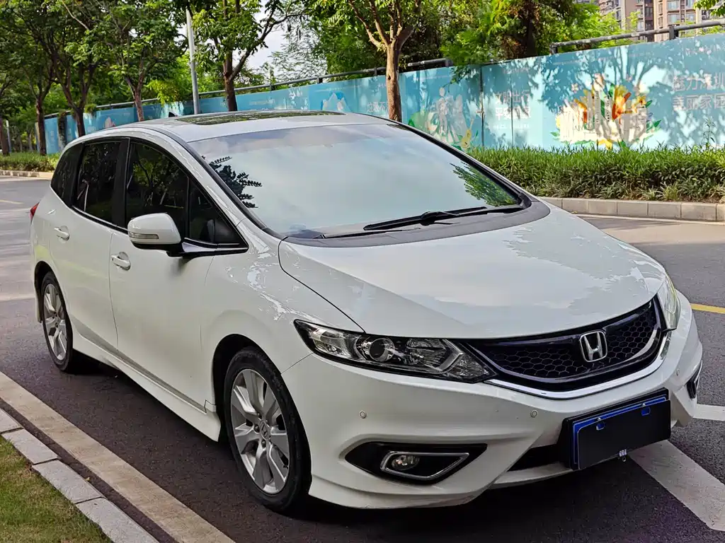 Honda Jade 2015
