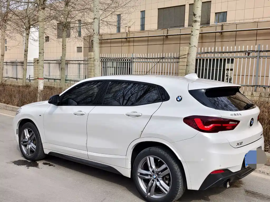 BMW X2 2023 — фото 10