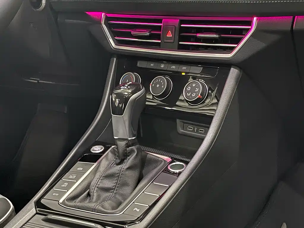 Volkswagen Sagitar 2024