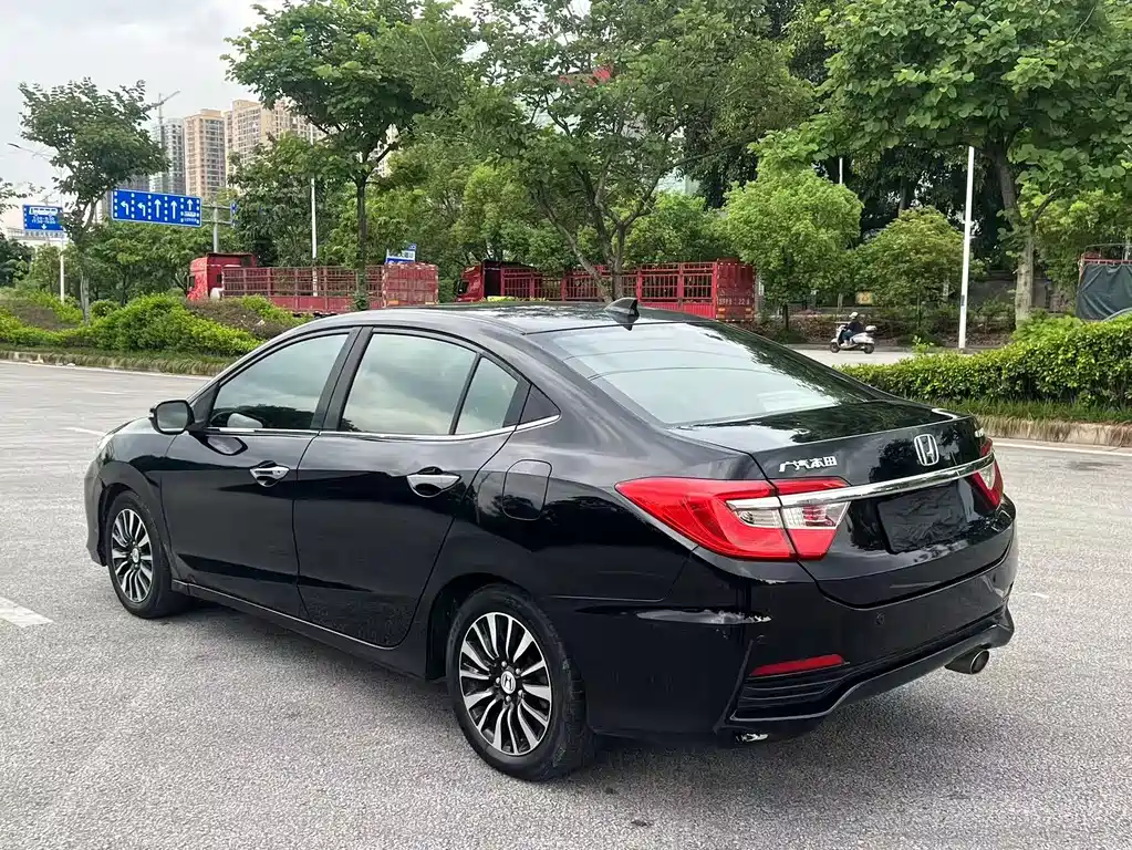 Honda Crider 2015
