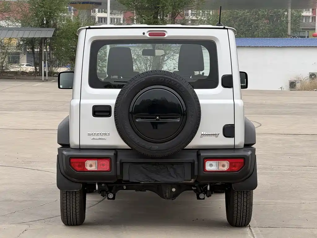 Suzuki Jimny 2024 — фото 6