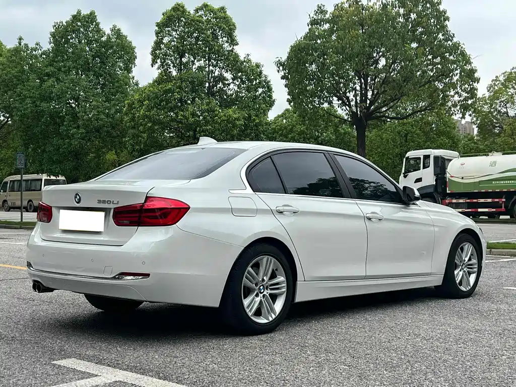 BMW 3 Series 2017