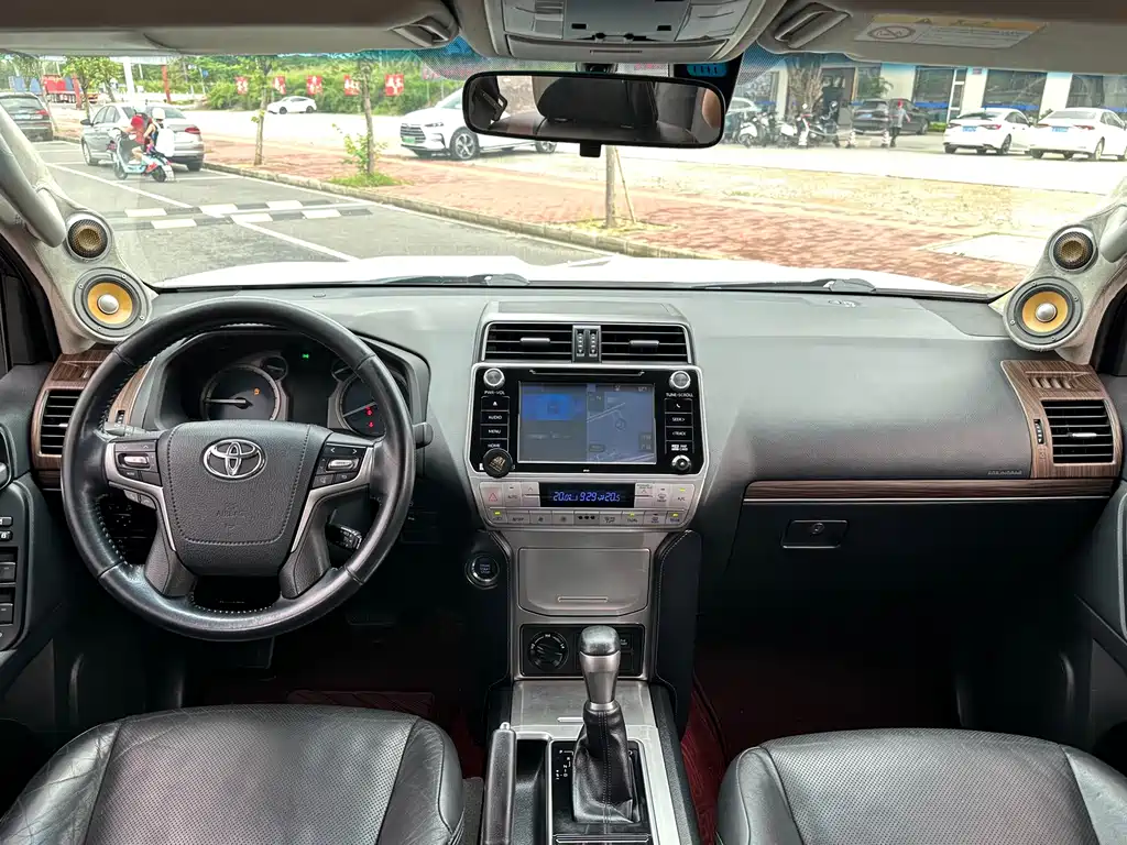 Toyota Prado 2018 — фото 12